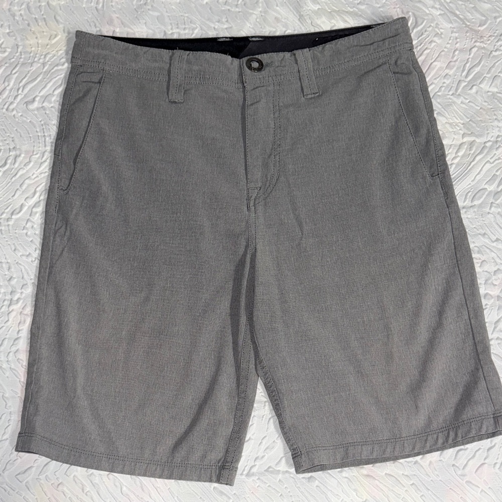 VOLCOM - FRICKIN MODERN STRETCH SHORTS | STORM GREY EUC